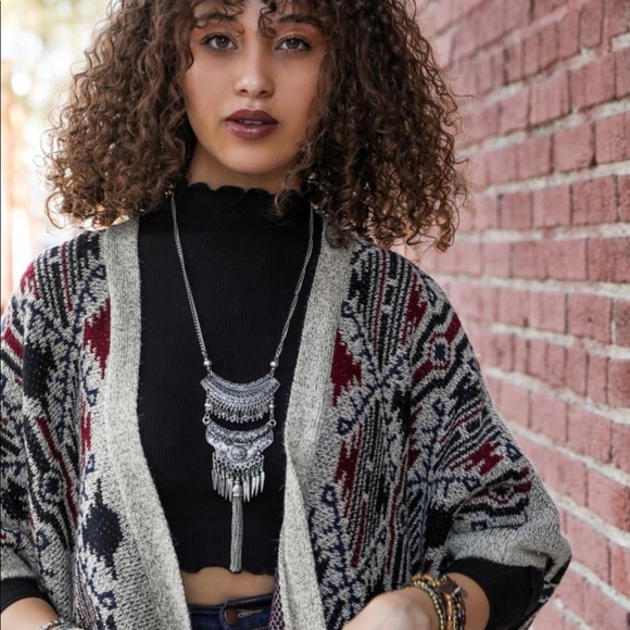 NEW‼️5⭐️ OATMEAL RUANA - Poncho - Picture 4 of 6